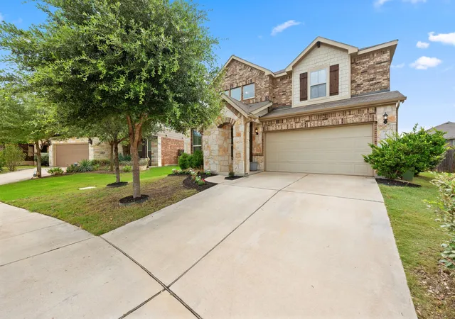 Photo 4 of Single family home for sale at 214 Cyril Dr, Hutto, TX 78634 | MLS# 3719939 | Listing updated on 2026-10-24