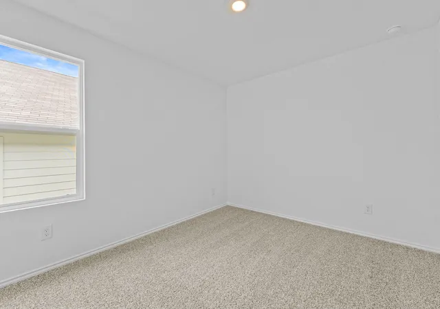 Photo 4 of Single family home for sale at 335 Boatman Cv, Seguin, TX 78155 | MLS# 9326332 | Listing updated on 2026-08-03