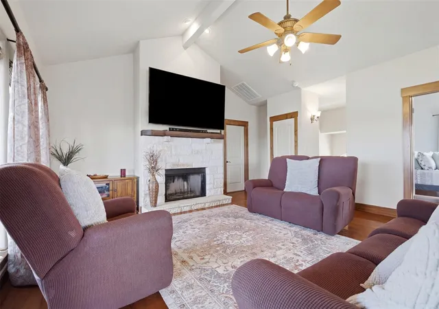 4th image of 700 Augusta Cir N, Lago Vista, TX 78645 | MLS# 4233335