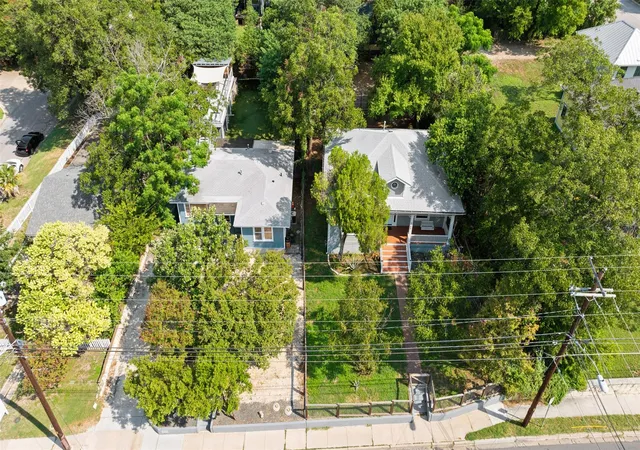 Photo 1 of Single family home for sale at 2102 E Martin Luther King Jr Blvd, Austin, TX 78702 | MLS# 6973536 | Listing updated on 2026-07-31