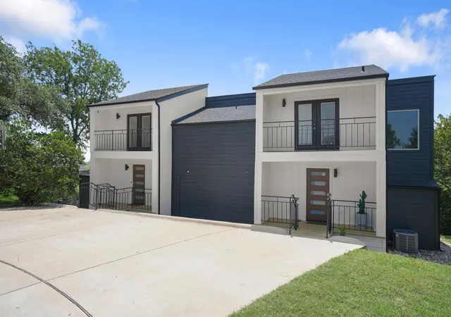Photo 2 of Multi family home for sale at 3306 Hyclimb Cir, Austin, TX 78723 | MLS# 4818502 | Listing updated on 2026-09-06
