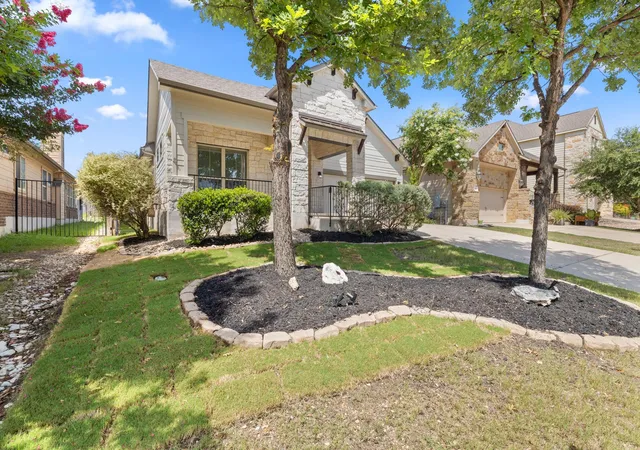 3rd image of 212 La Grotta Ln, Georgetown, TX 78628 | MLS# 8325565