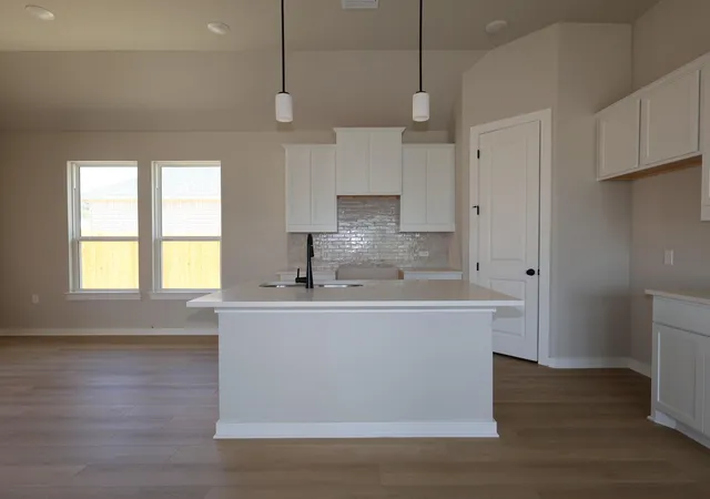 Photo 4 of Single family home for sale at 609 Clarissa St, Buda, TX 78610 | MLS# 2686860 | Listing updated on 2026-09-22