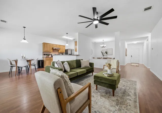 Photo 4 of Single family home for sale at 513 Tobin Dr, Buda, TX 78610 | MLS# 8749914 | Listing updated on 2026-09-20