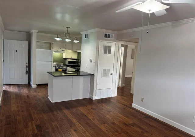 1st image of 803 W 28Th St #206, Austin, TX 78705 | MLS# 2582004