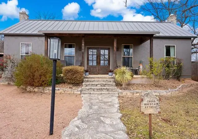 5th image of 406 Cross Mountain Dr, Fredericksburg, TX 78624 | MLS# 6877801