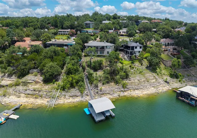 2nd image of 1005 Challenger, Lakeway, TX 78734 | MLS# 5859832