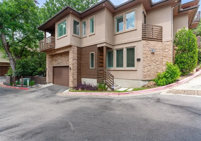 Listing Photo 4 - Condo for sale in building located at 1227 Newning Ave, Austin, TX 78704 - Unit #10