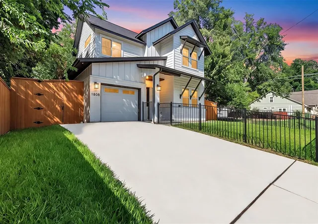 3rd image of 1808 Holly St, Austin, TX 78702 | MLS# 8048648