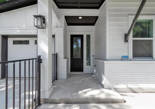 4th image of 1808 Holly St, Austin, TX 78702 | MLS# 8048648