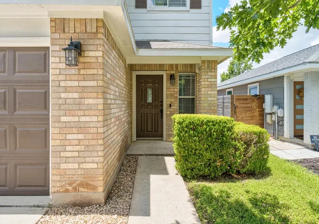Photo 1 of Single family home for sale at 1428 Poppy Seed Ln, Austin, TX 78741 | MLS# 5187974 | Listing updated on 2026-08-12