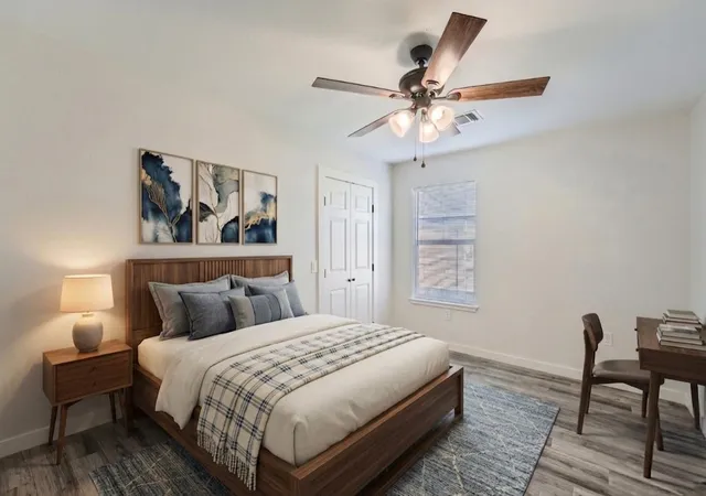 2nd image of 113 Fisher St, Elgin, TX 78621