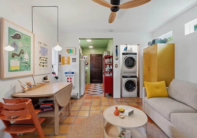 image of 2519 E 4Th St, Austin, TX 78702