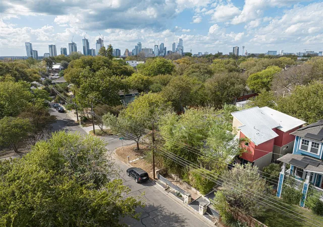 Photo 3 of Single family home for sale at 2302 E 9th Street, Austin, TX 78702 | MLS# 8286019 | Listing updated on 2026-10-13