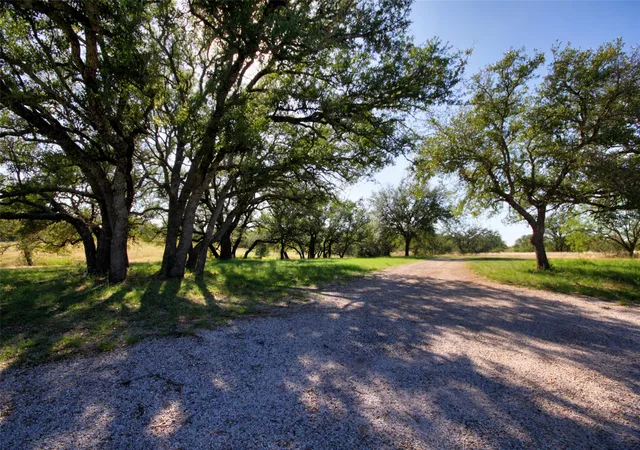 3rd image of 132 Offer Ln, Llano, TX 78643 | MLS# 6171237