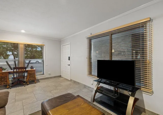 Photo 4 of Condo for sale at 505 W 7Th St #115, Austin, TX 78701 | MLS# 5384911 | Listing updated on 2026-10-05