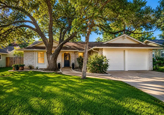 1st image of 4805 Canyonbend Cir, Austin, TX 78735 | MLS# 6307008