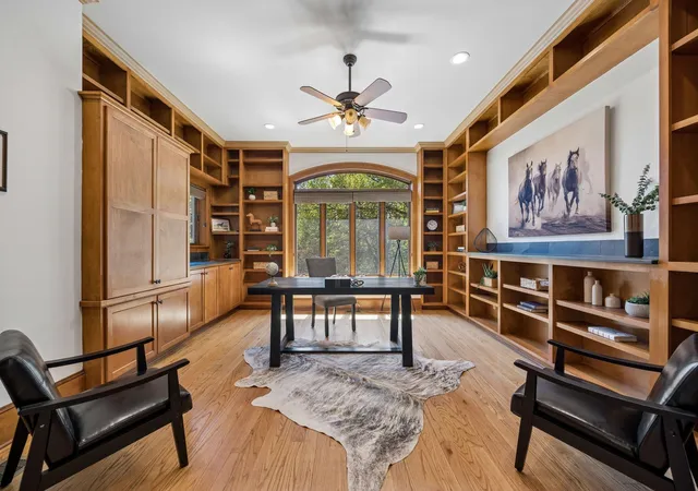 Photo 3 of Single family home for sale at 2501 Stratford Dr, Austin, TX 78746 | MLS# 5122631 | Listing updated on 2026-09-26