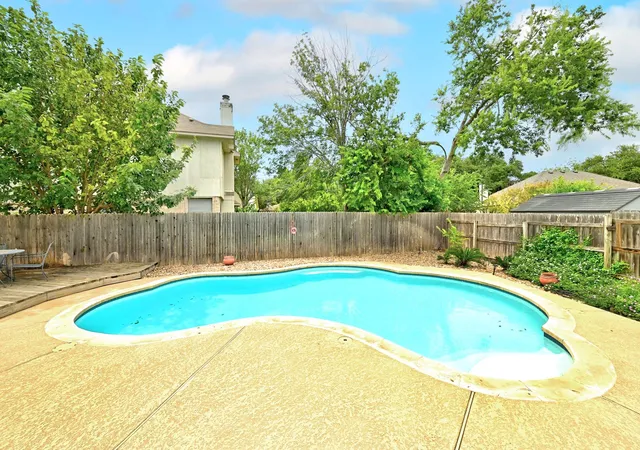 Photo 2 of Single family home for sale at 15525 Ozone Pl, Austin, TX 78728 | MLS# 2424400 | Listing updated on 2026-09-15