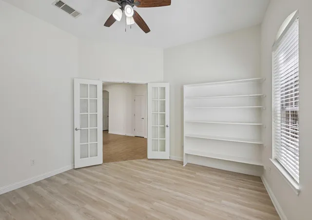 Photo 4 of Single family home for sale at 7224 Tanaqua Ln, Austin, TX 78739 | MLS# 8262143 | Listing updated on 2026-09-01