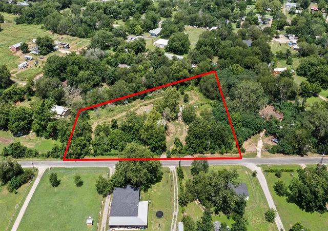 4th image of 2400 Whirlaway Dr, Del Valle, TX 78617 | MLS# 8652286