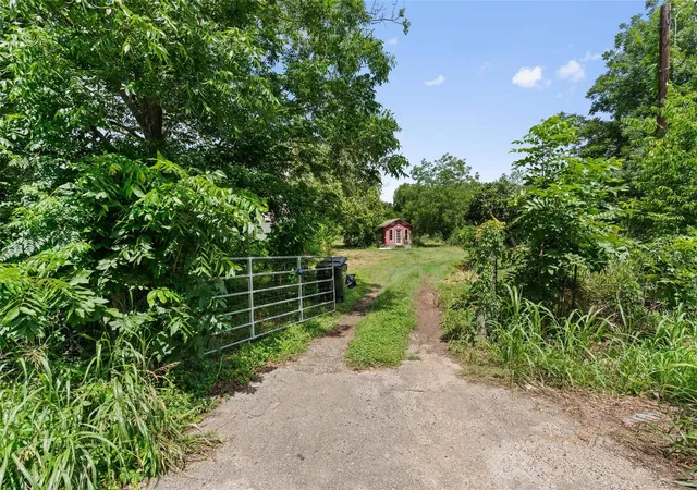 5th image of 2400 Whirlaway Dr, Del Valle, TX 78617 | MLS# 8652286