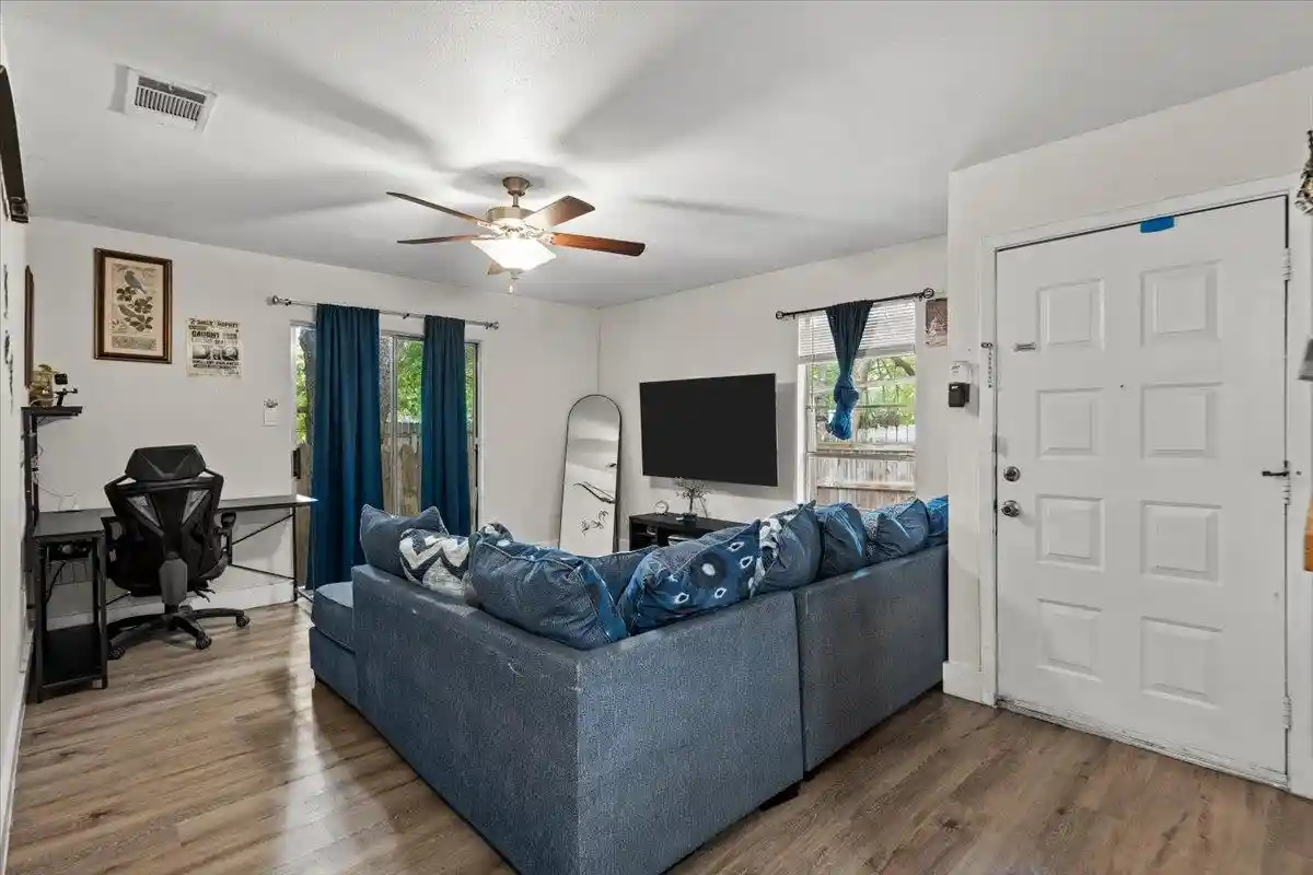Listing Photo 2 - Condo for sale in 5104 Acorn Cv located at 5104 Acorn Cv, Austin, TX 78744 - Unit 5104 Acorn Cv