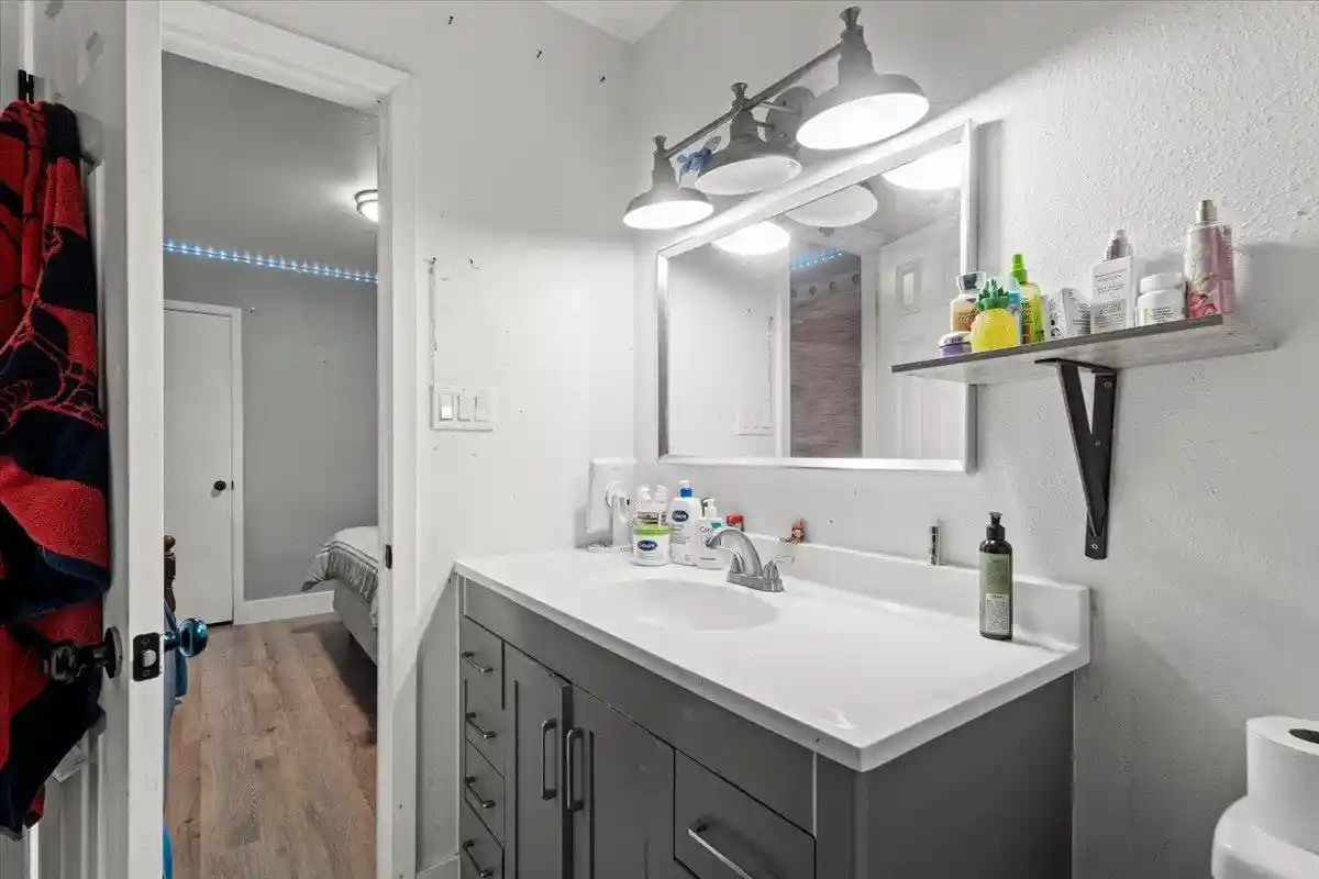 Listing Photo 27 - Condo for sale in 5104 Acorn Cv located at 5104 Acorn Cv, Austin, TX 78744 - Unit 5104 Acorn Cv