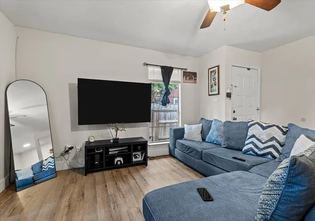 Photo 3 of Condo for sale at 5104 Acorn Cv, Austin, TX 78744 | MLS# 1606102 | Listing updated on 2026-06-23