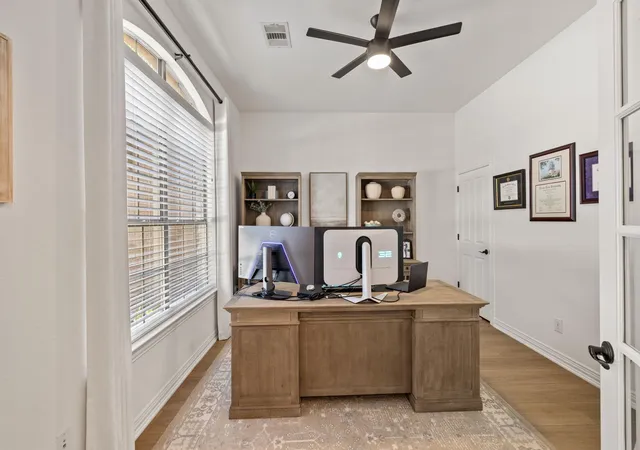 Photo 3 of Single family home for sale at 1124 Castle Path, Round Rock, TX 78681 | MLS# 4625768 | Listing updated on 2026-09-13