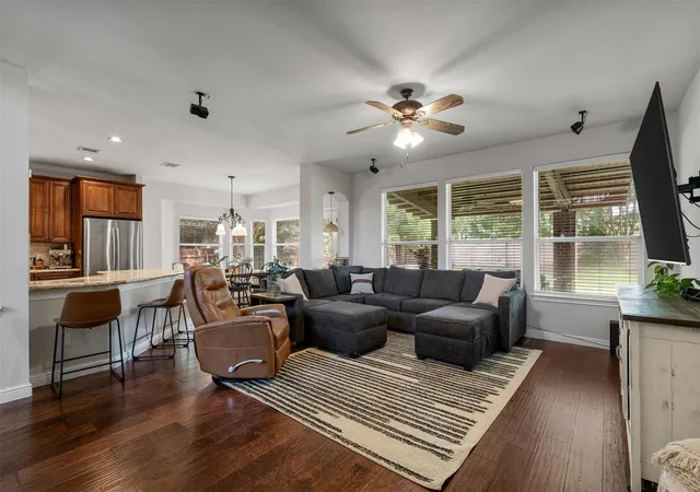 2nd image of 5421 Korth Dr, Austin, TX 78749 | MLS# 2854343