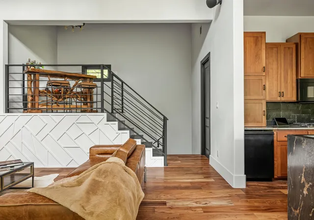 3rd image of 12417 River Bnd #8, Austin, TX 78732 | MLS# 3391475