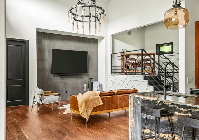 5th image of 12417 River Bnd #8, Austin, TX 78732 | MLS# 3391475
