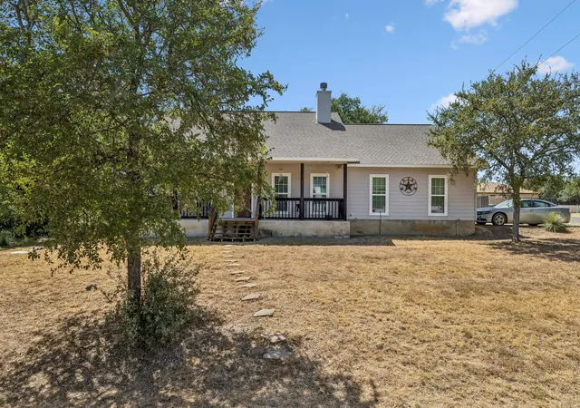 Photo 3 of Single family home for sale at 2302 Belaire Dr, Granite Shoals, TX 78654 | MLS# 1667811 | Listing updated on 2026-08-28