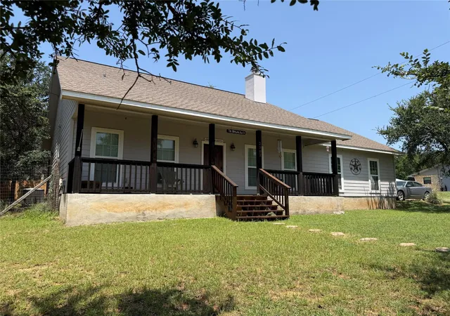 Homes for sale in Granite Shoals, TX | 2302 Belaire Dr, Granite Shoals, TX 78654 | MLS# 1667811