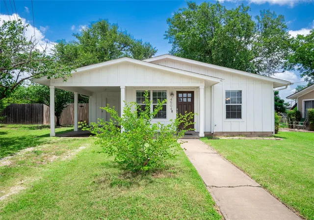 Photo 1 of Sale Pending at 4504 Kitty Ave, Austin, TX 78721 | MLS# 2439265 | Listing updated on 2026-08-28