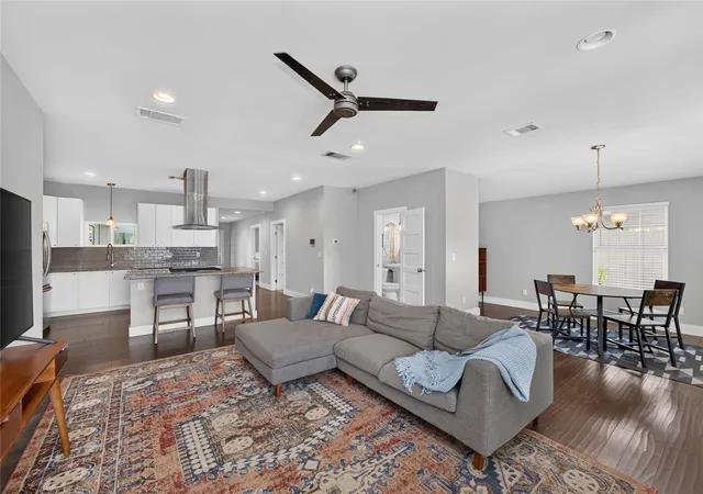 Photo 4 of Sale Pending at 4504 Kitty Ave, Austin, TX 78721 | MLS# 2439265 | Listing updated on 2026-08-28