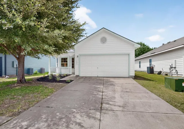 Photo 2 of Single family home for sale at 11607 Lapoynor St, Manor, TX 78653 | MLS# 8971347 | Listing updated on 2026-10-10