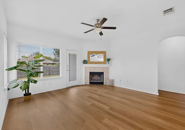 Photo 4 of Single family home for sale at 11607 Lapoynor St, Manor, TX 78653 | MLS# 8971347 | Listing updated on 2026-10-10