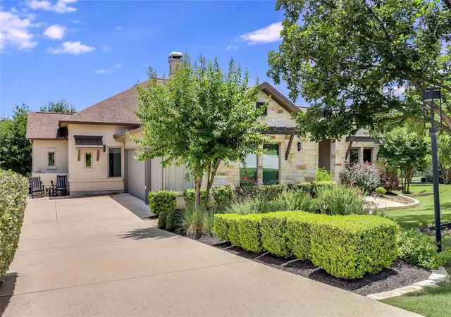 Photo 4 of Sale Pending at 802 Crestone Strm Dr, Austin, TX 78738 | MLS# 1456569 | Listing updated on 2026-10-08