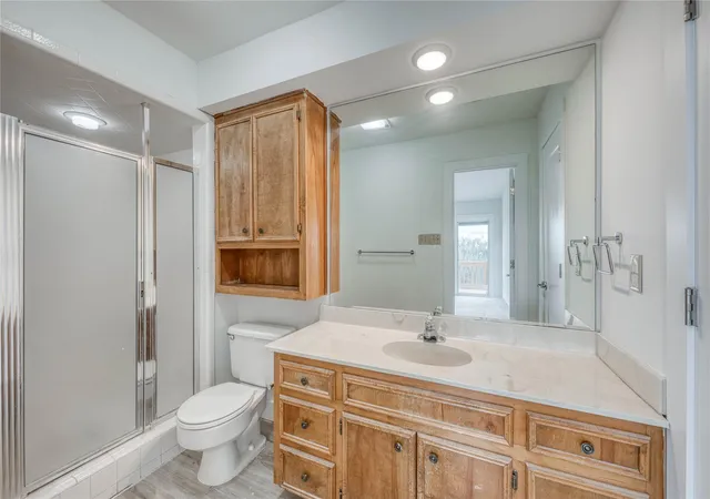 Homes for sale in Horseshoe Bay, TX | 901 Cheyenne, Horseshoe Bay, TX 78657 | Houzeo