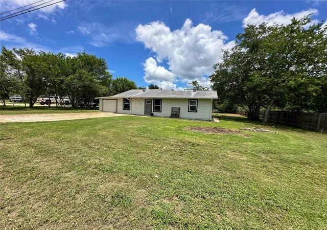 2nd image of 138 San Jacinto St, Bastrop, TX 78602 | MLS# 2290214