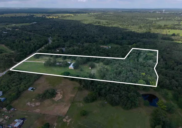 2nd image of 277 Mesquite Dr, Cedar Creek, TX 78612 | MLS# 3775270