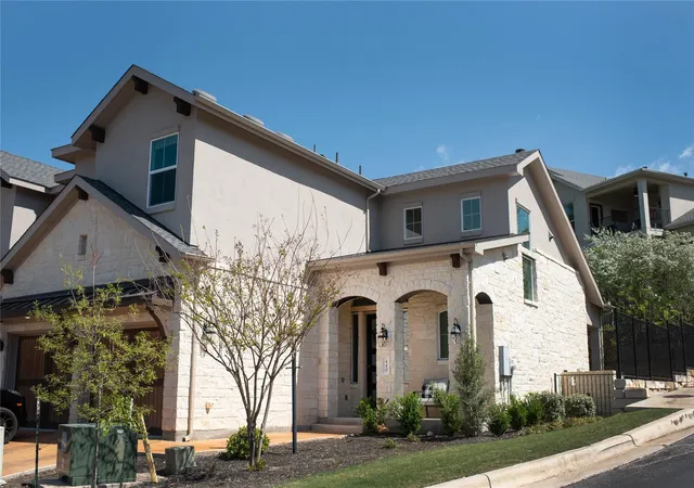 Listing Photo 5 - Condo for sale in building located at 440 Cartwheel Bend, Austin, TX 78738 - Unit #95
