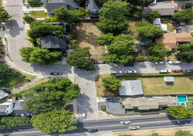 Photo 3 of Land for sale at 802 Maude St, Austin, TX 78702 | MLS# 5910896 | Listing updated on 2026-07-14