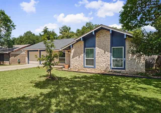 Photo 1 of Single family home for sale at 9007 W Pointer Ln, Austin, TX 78758 | MLS# 7744416 | Listing updated on 2026-10-08
