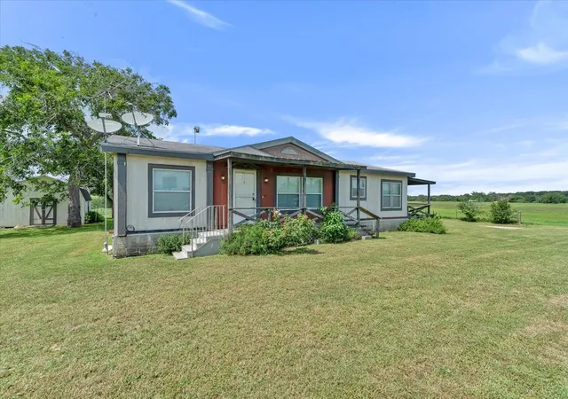 2nd image of 14858 Fm 1322, Luling, TX 78648 | MLS# 9220553