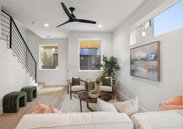 3rd image of 5104 Stone Gate Dr #2, Austin, TX 78721 | MLS# 7553708