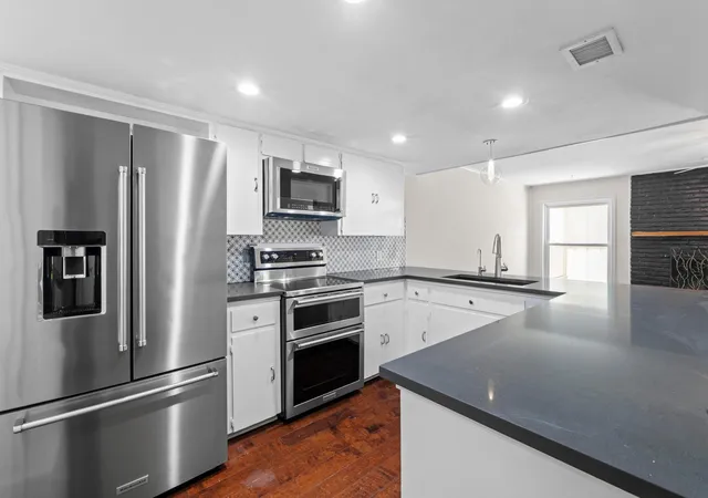 Photo 1 of Townhouse for sale at 3966 Far W Blvd, Austin, TX 78731 | MLS# 3793866 | Listing updated on 2026-08-30