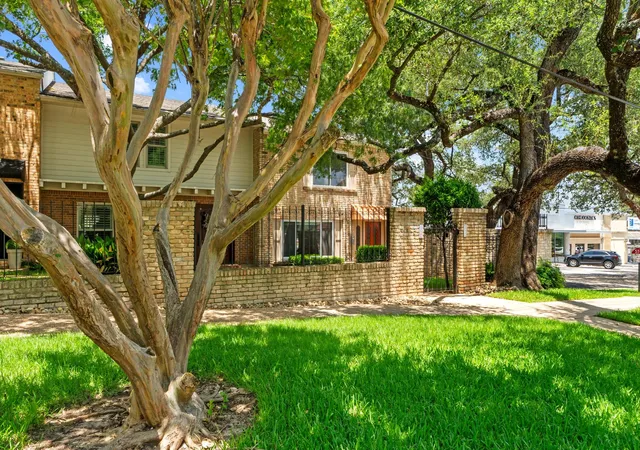 Photo 2 of Townhouse for sale at 3966 Far W Blvd, Austin, TX 78731 | MLS# 3793866 | Listing updated on 2026-08-30